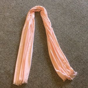 Light Scarf.